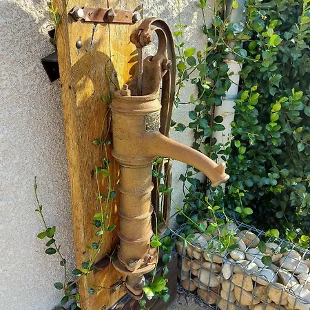 Le Moulin De L'etang Guest house